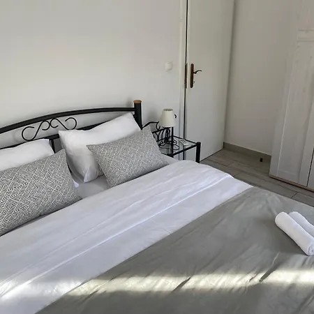 Riva Thalia - Milna, Brac * Milna (Brac)